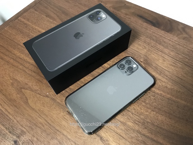 iPhone11Pro Max 香港版 simフリー&おまけ